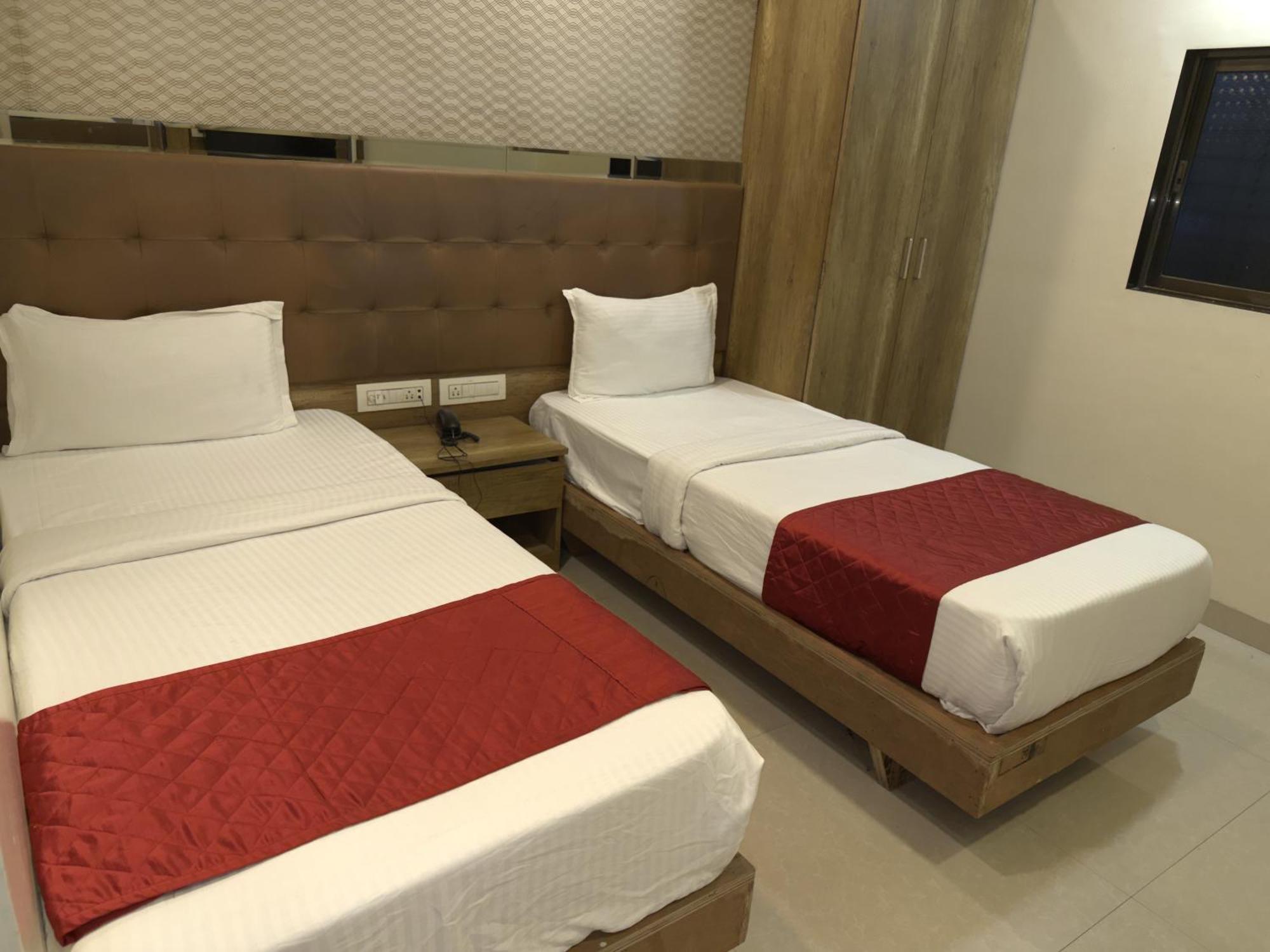 Hotel Hometown Near Us Embassy Bkc - Mumbai — Photos 2